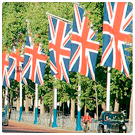 Banderas inglesas en una calle
